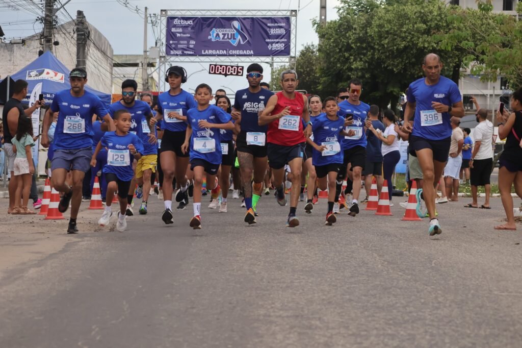 1ª Corrida Azul reúne atletas e celebra a conscientização sobre o câncer de próstata em Teixeira de Freitas